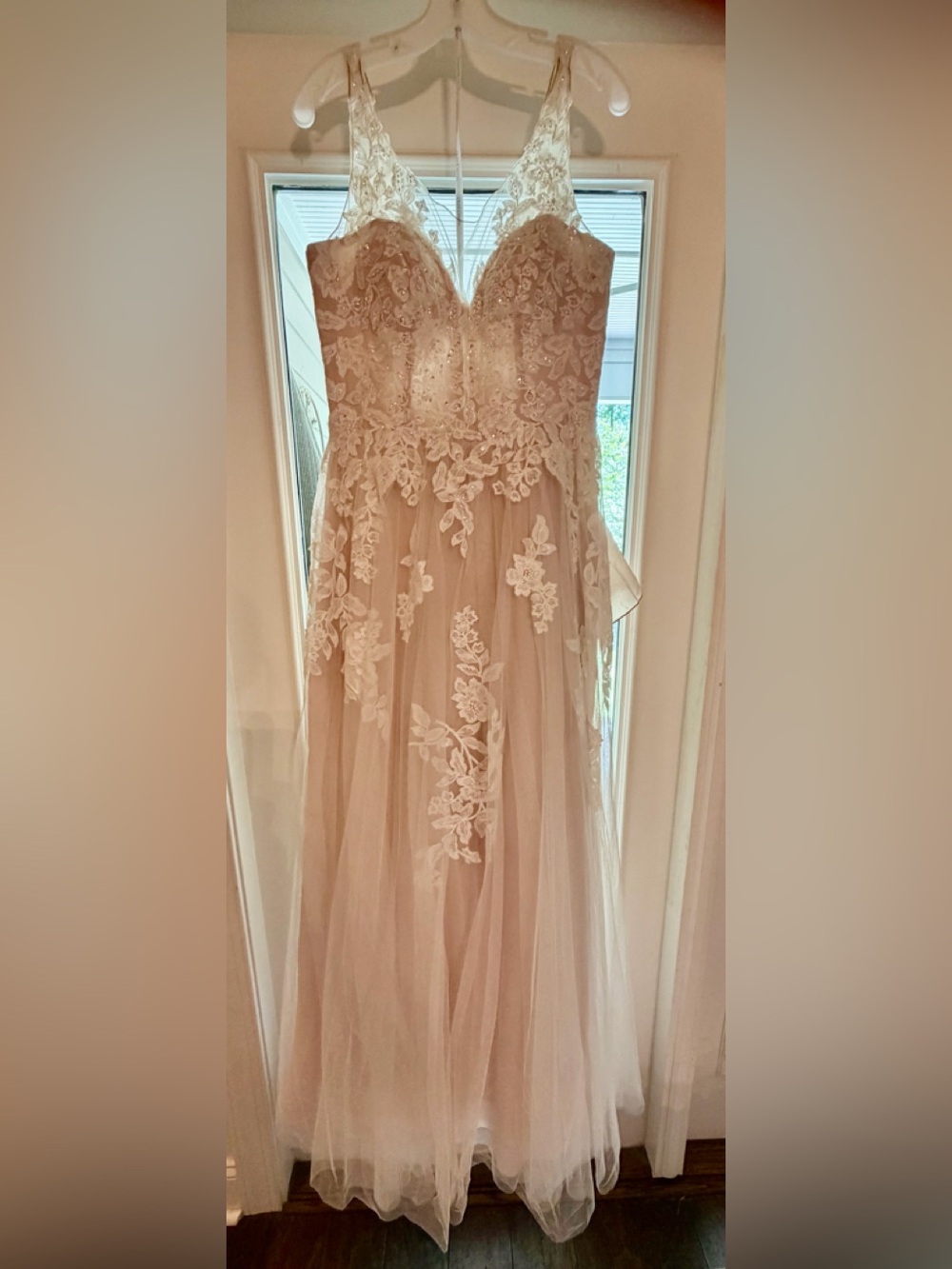 Oleg Cassini Blush and Ivory Lace A-Line Wedding Gown size 14 true to size - Picture 4 of 16